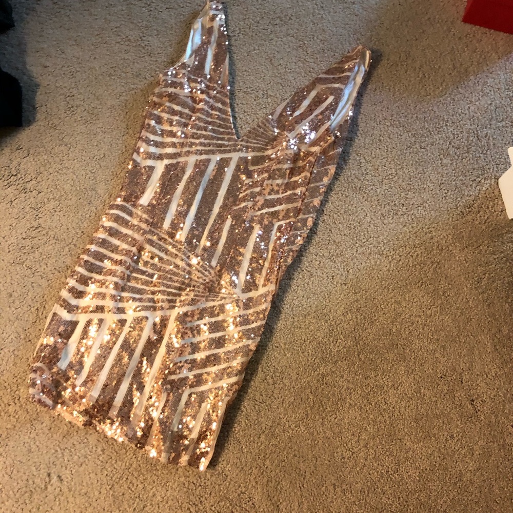 Good sequin mini dress